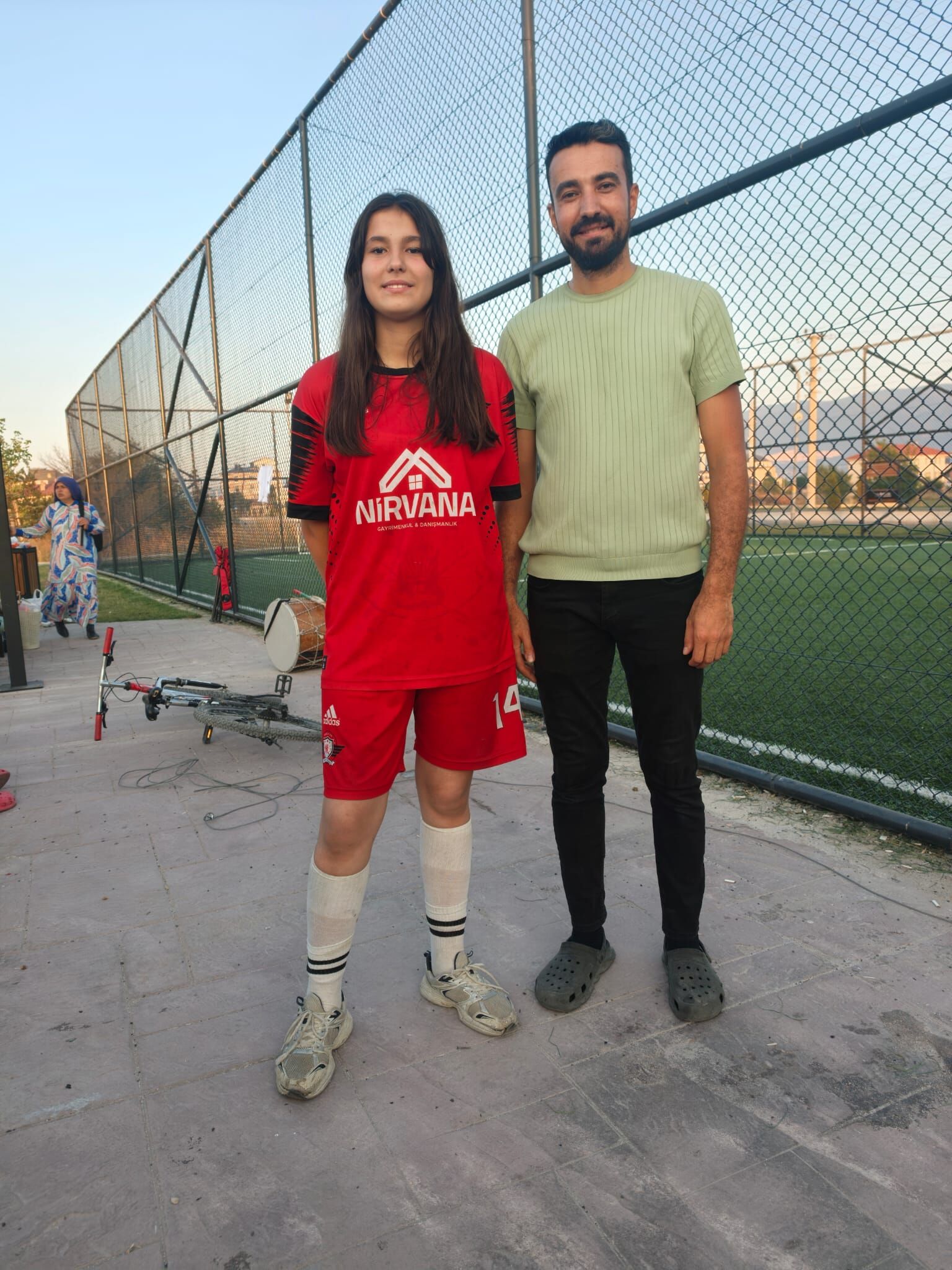 Öğrenci̇ Ni̇sa Çöl İle Okçular Köyü İmami Emrah Kabadayi