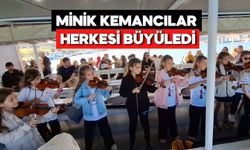 Üsküdar Vapurunda Bolulu Öğrencilerden Alkış Alan Performans