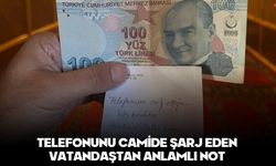 TELEFONUNU CAMİDE ŞARJ EDEN VATANDAŞTAN ANLAMLI NOT