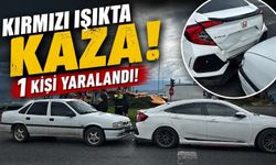 Bolu'da Kırmızı Işıkta Bekleyen Otomobile Çarptı: 1 Yaralı