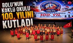Bolu'da Cumhuriyet İlkokulu 100. Yaşını Coşkuyla Kutladı