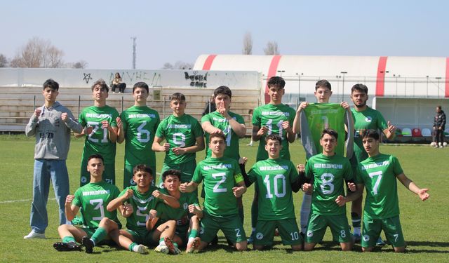 U15 LİGİ'NDE BOLU BELEDİYESPOR, PLAY-OFF ÖNCESİ MORAL BULDU