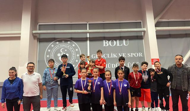 23 NİSAN MASA TENİSİ TURNUVASI TAMAMLANDI