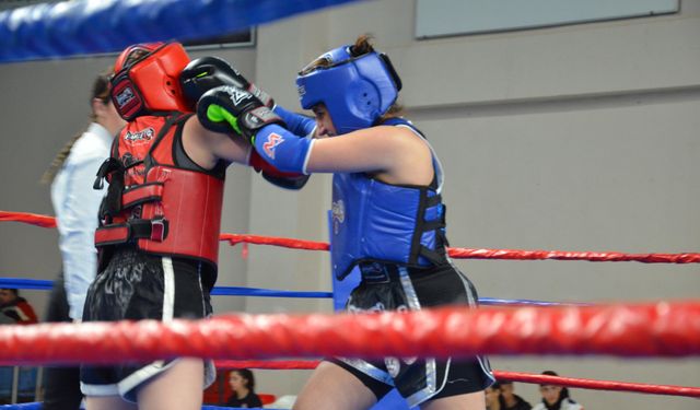 MUAYTHAİ GENÇLER TÜRKİYE ŞAMPİYONASI BOLU’DA BAŞLADI
