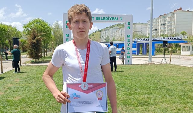 TÜRKİYE İKİNCİLİĞİ BOLU’YA GURUR YAŞATTI