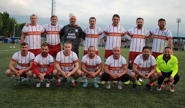 BİZ BİZE KARAKÖY PUANLAR PAYLAŞTI