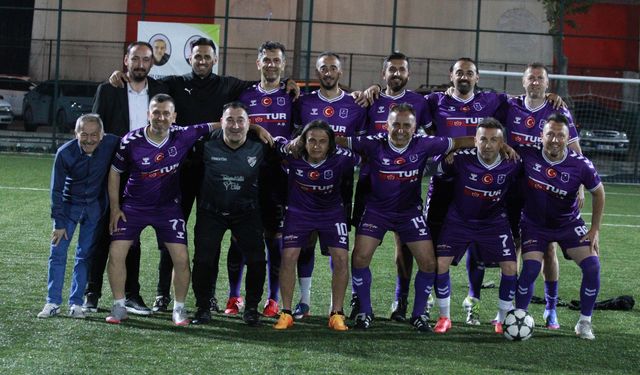 BOL TUR AŞ, 18. VETERANLAR FUTBOL TURNUVASI’NA FIRTINA GİBİ GİRDİ