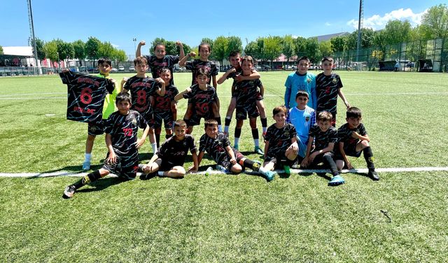SOYSALSPOR U11, LİDERLİK KOLTUĞUNU SAĞLAMLAŞTIRDI