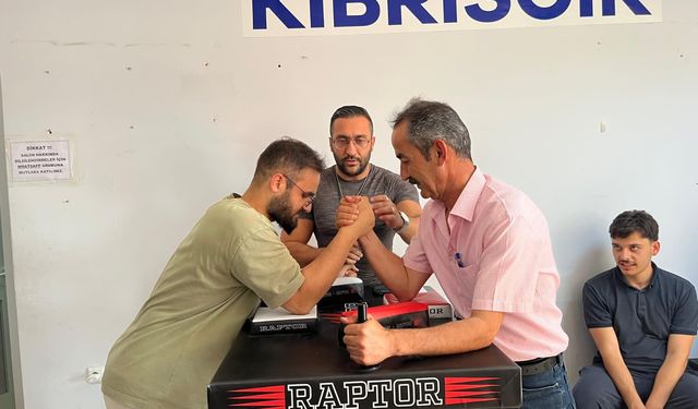 KIBRISCIK’TA BİLEK GÜREŞİ HEYECANI