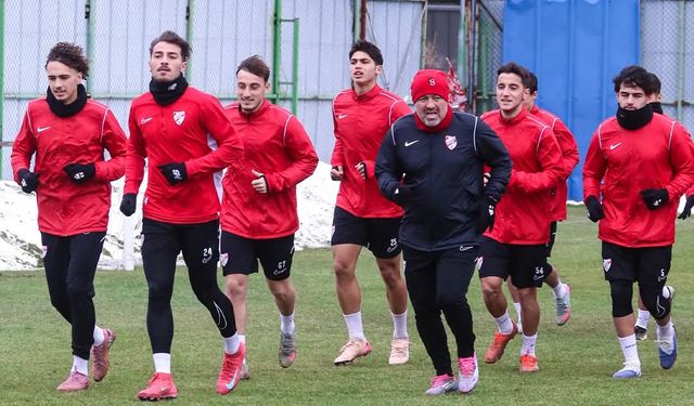 KIRMIZI-BEYAZLILAR VANSPOR MAÇI İÇİN VAN’DA