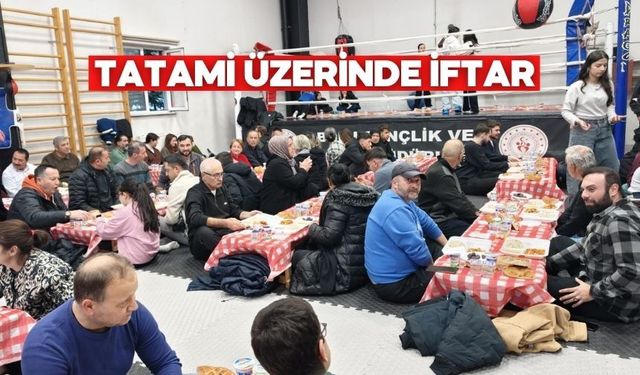Bolu’da Ramazan Sofrası Bu Kez Spor Salonunda Kuruldu