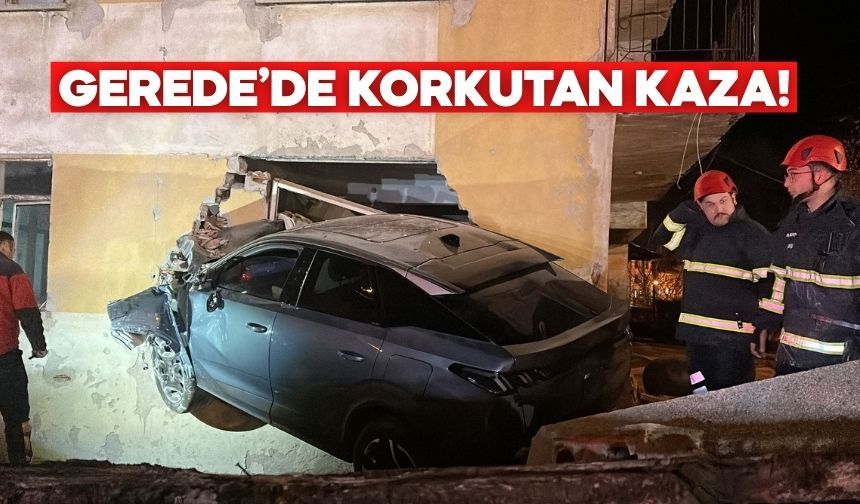 Direksiyon Başında Kalp Krizi! Otomobil Eve Çarptı